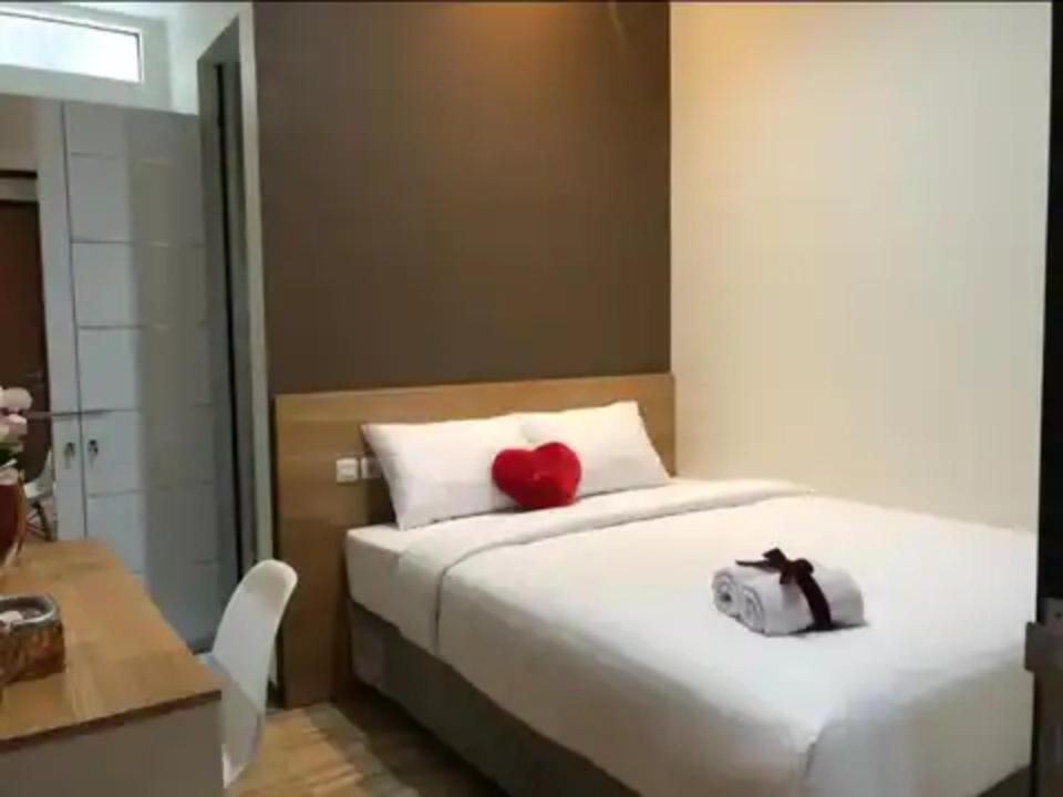 Phoenix Guest House スラバヤ エクステリア 写真